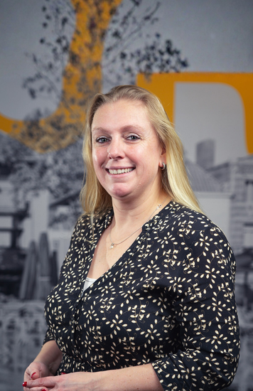 v3 marieke 356x550 1